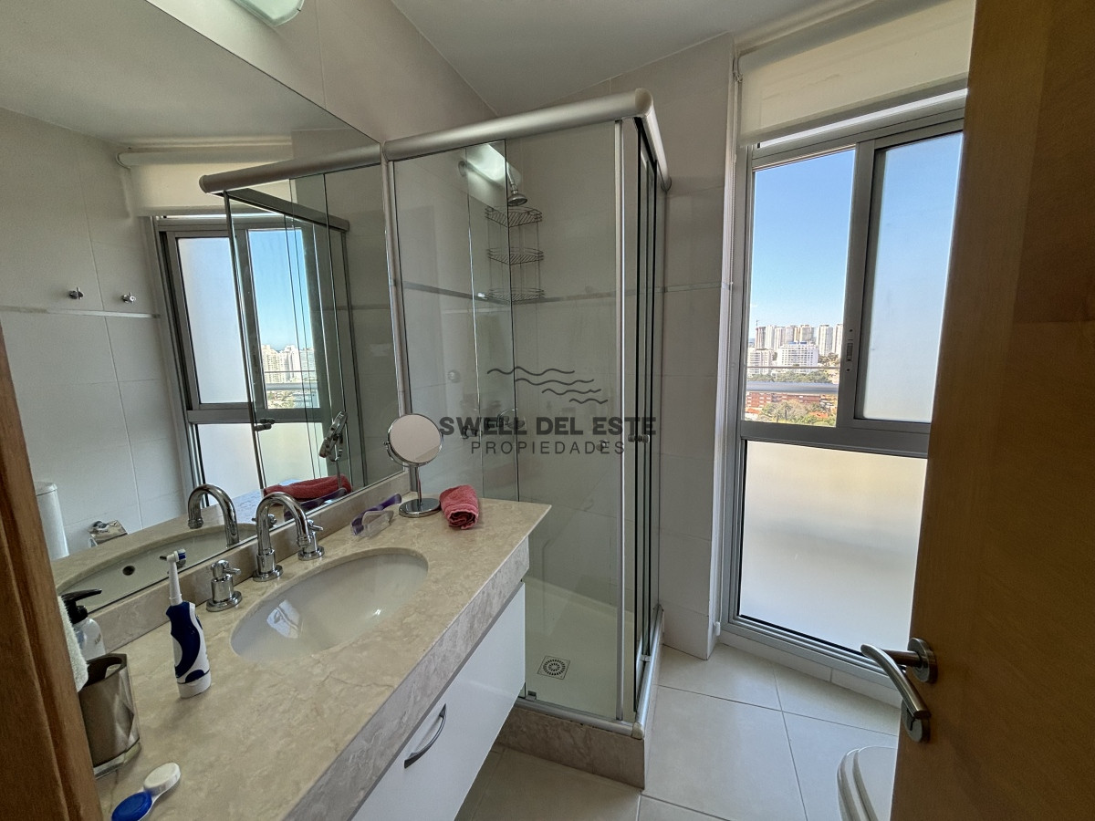 Apartamento ID.230 - SEASONS TOWER VENTA  EN EXCLUSIVIDAD PISO ALTO MANSA ESQUINERO AL PUERTO