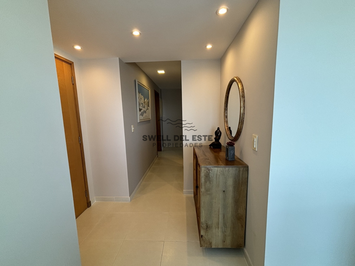 Apartamento ID.230 - SEASONS TOWER VENTA  EN EXCLUSIVIDAD PISO ALTO MANSA ESQUINERO AL PUERTO