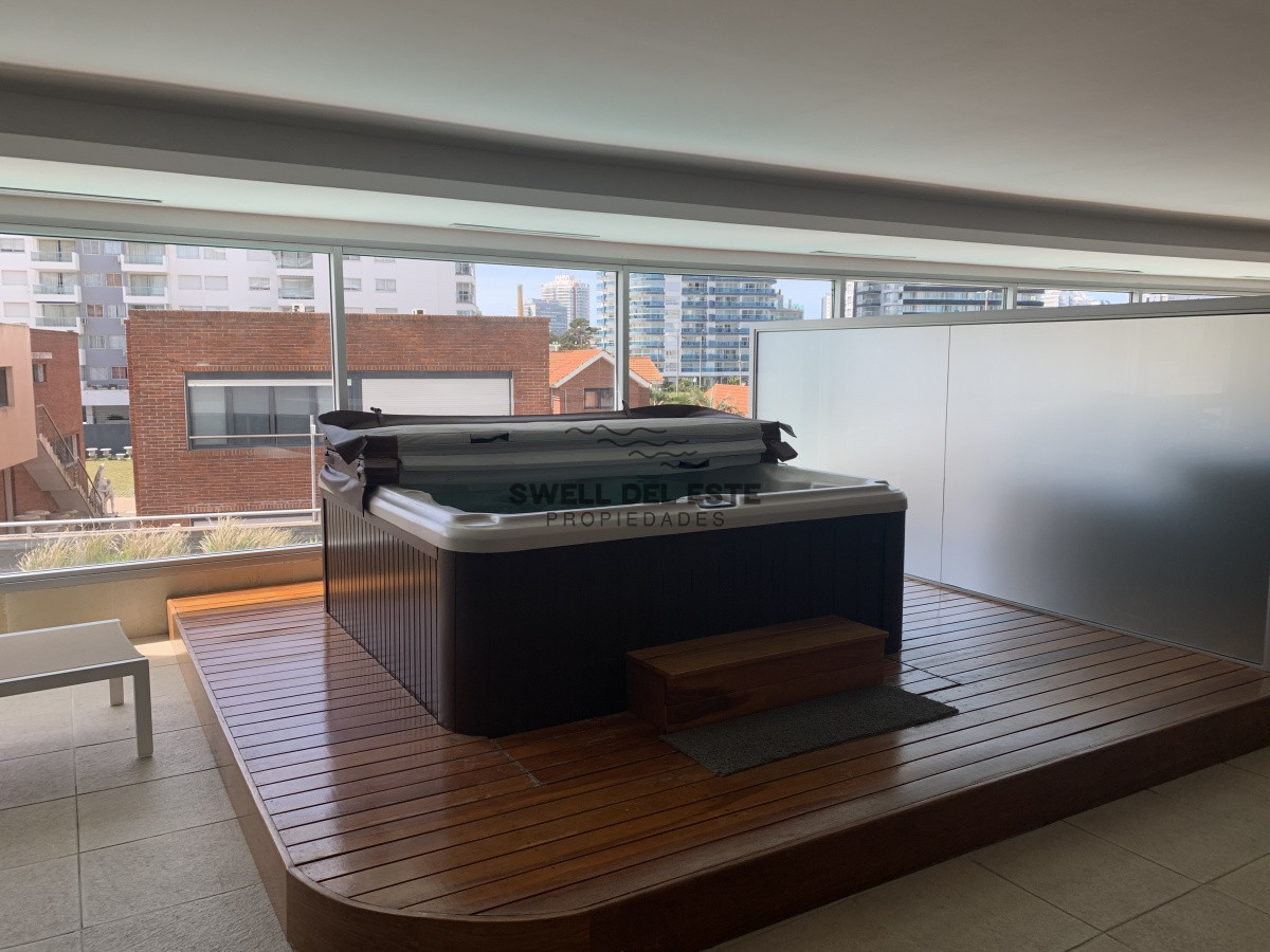 Apartamento ID.230 - SEASONS TOWER VENTA  EN EXCLUSIVIDAD PISO ALTO MANSA ESQUINERO AL PUERTO
