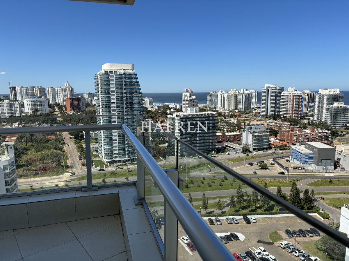 Apartamento ID.216 - SEASONS TOWER VENTA PISO ALTO MANSA ESQUINERO AL PUERTO