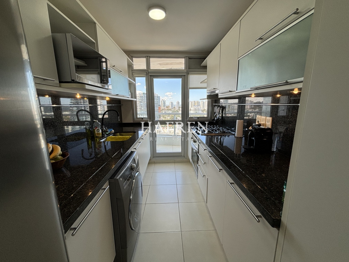 Apartamento ID.216 - SEASONS TOWER VENTA PISO ALTO MANSA ESQUINERO AL PUERTO