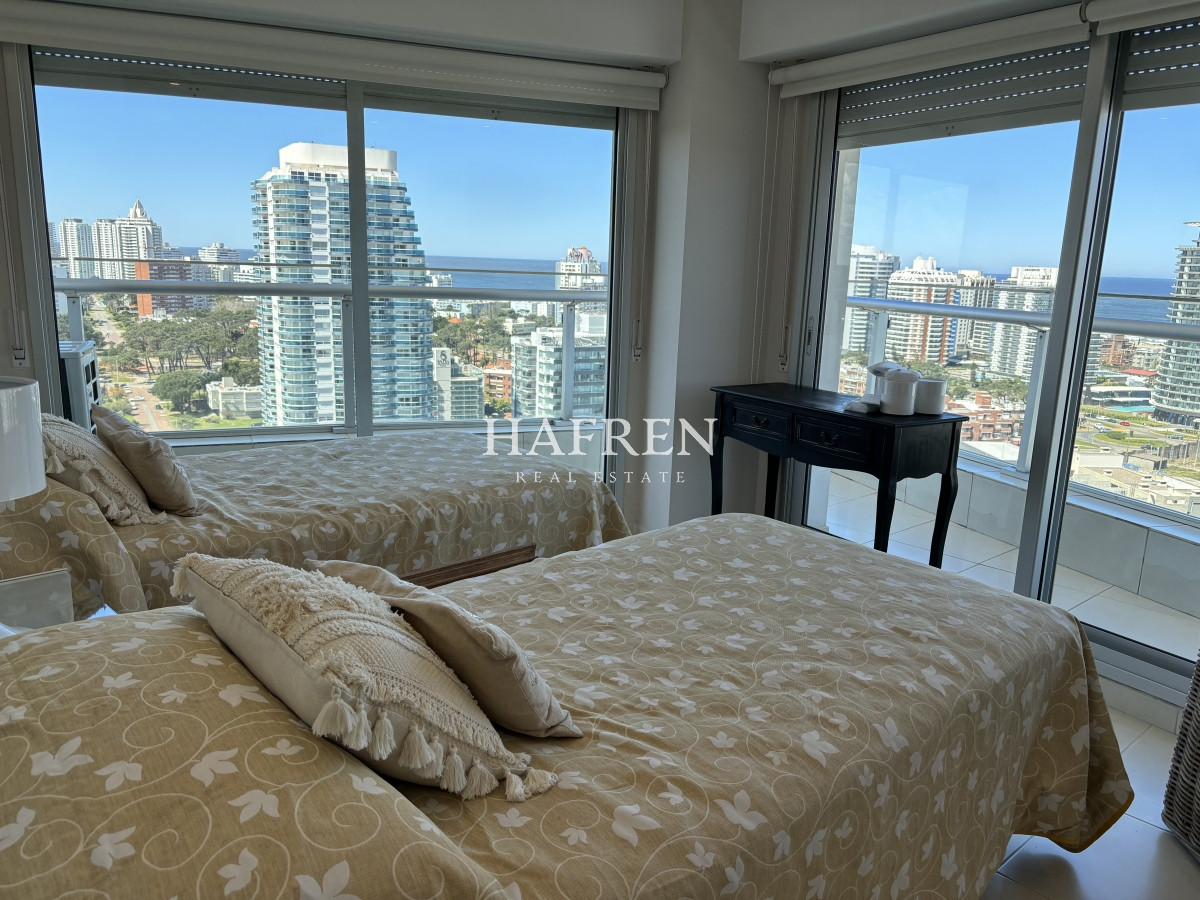 Apartamento ID.216 - SEASONS TOWER VENTA PISO ALTO MANSA ESQUINERO AL PUERTO