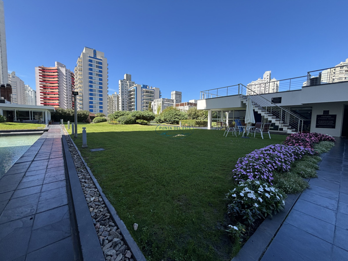 Apartamento ID.63 - Apartamento en venta de 3 dormitorios Punta del Este