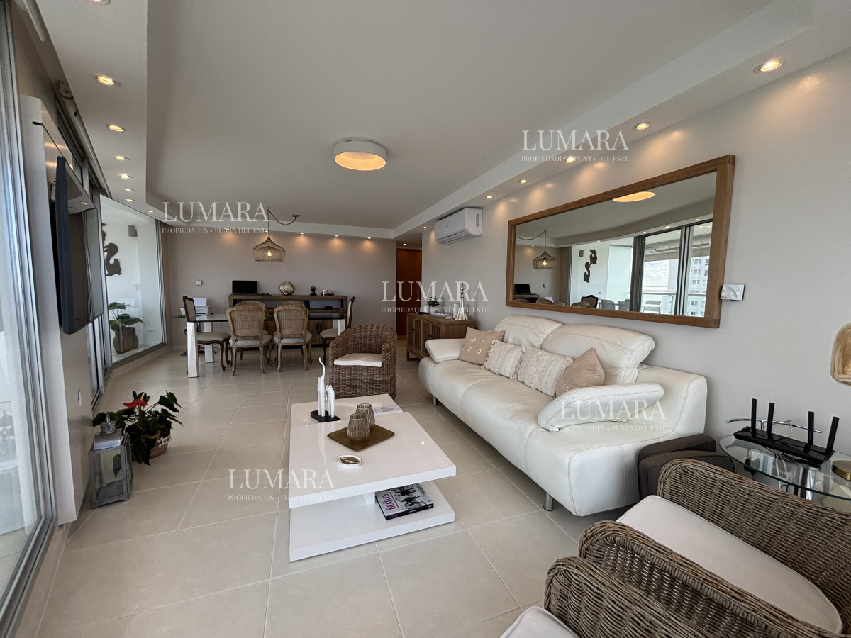 Apartamento ID.2682 - SEASONS TOWER VENTA  EN EXCLUSIVIDAD PISO ALTO MANSA ESQUINERO AL PUERTO