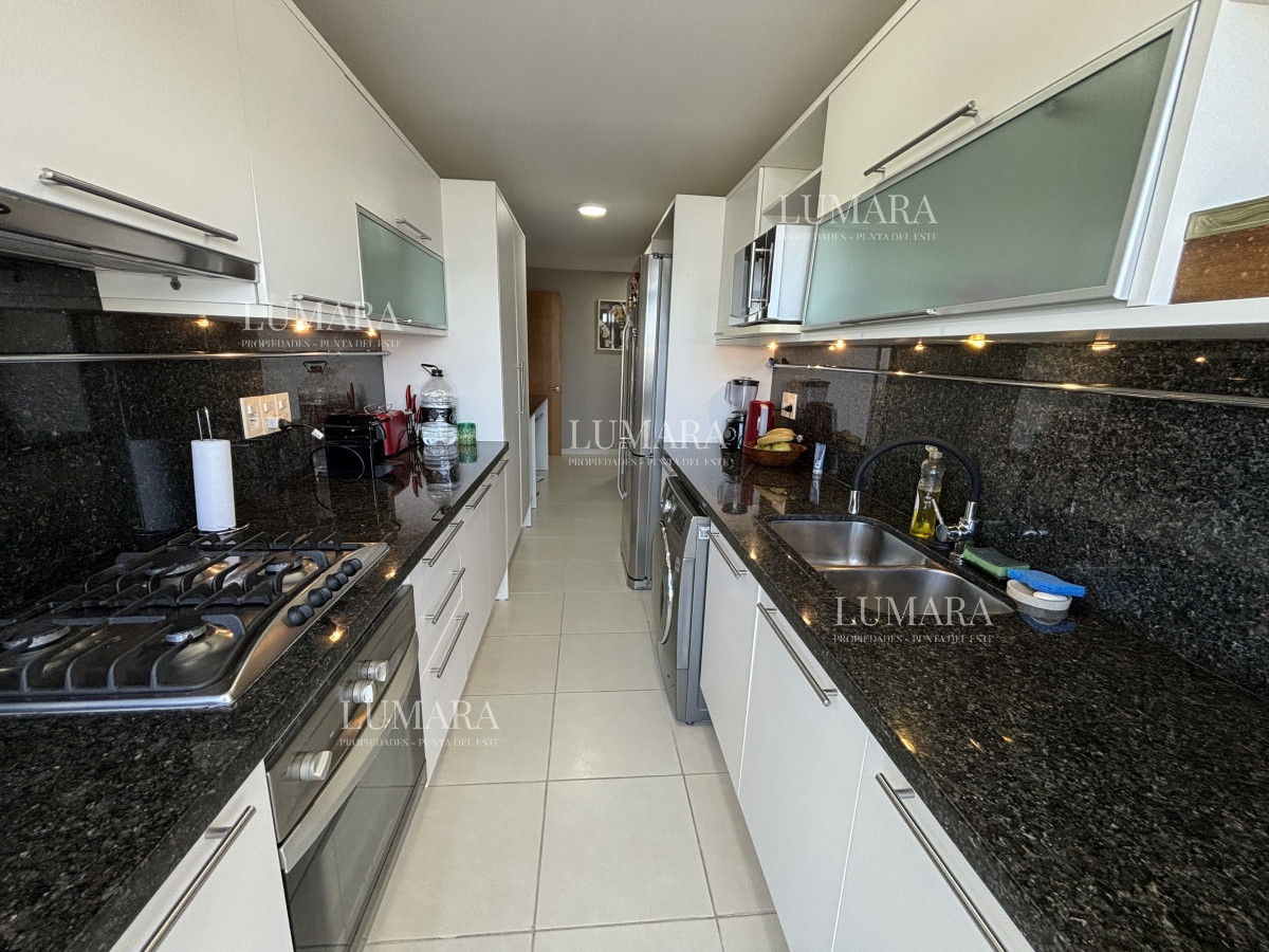 Apartamento ID.2682 - SEASONS TOWER VENTA  EN EXCLUSIVIDAD PISO ALTO MANSA ESQUINERO AL PUERTO