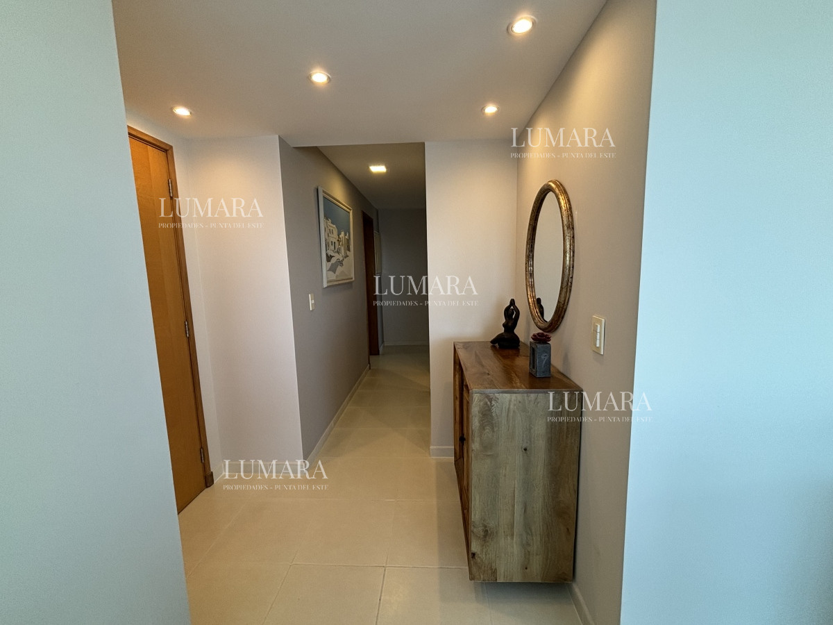 Apartamento ID.2682 - SEASONS TOWER VENTA  EN EXCLUSIVIDAD PISO ALTO MANSA ESQUINERO AL PUERTO