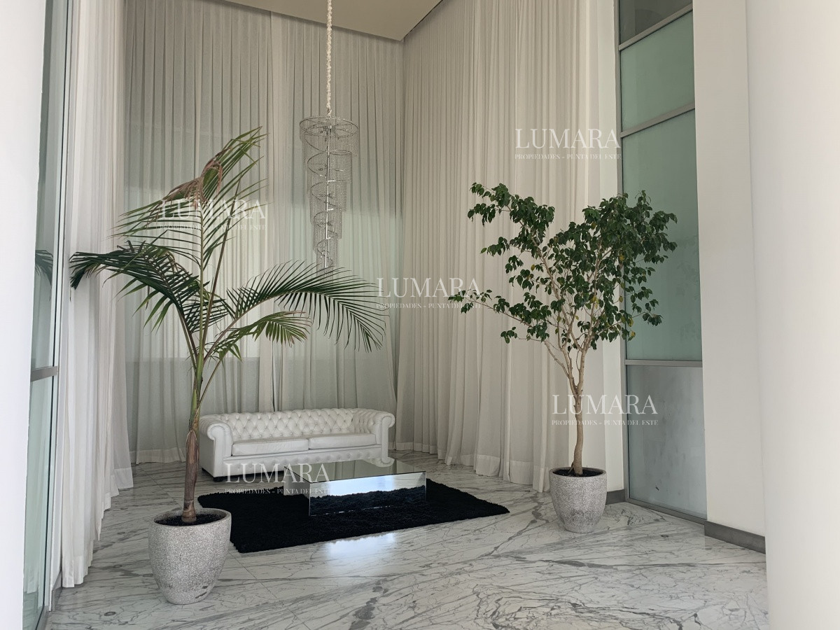 Apartamento ID.2682 - SEASONS TOWER VENTA  EN EXCLUSIVIDAD PISO ALTO MANSA ESQUINERO AL PUERTO