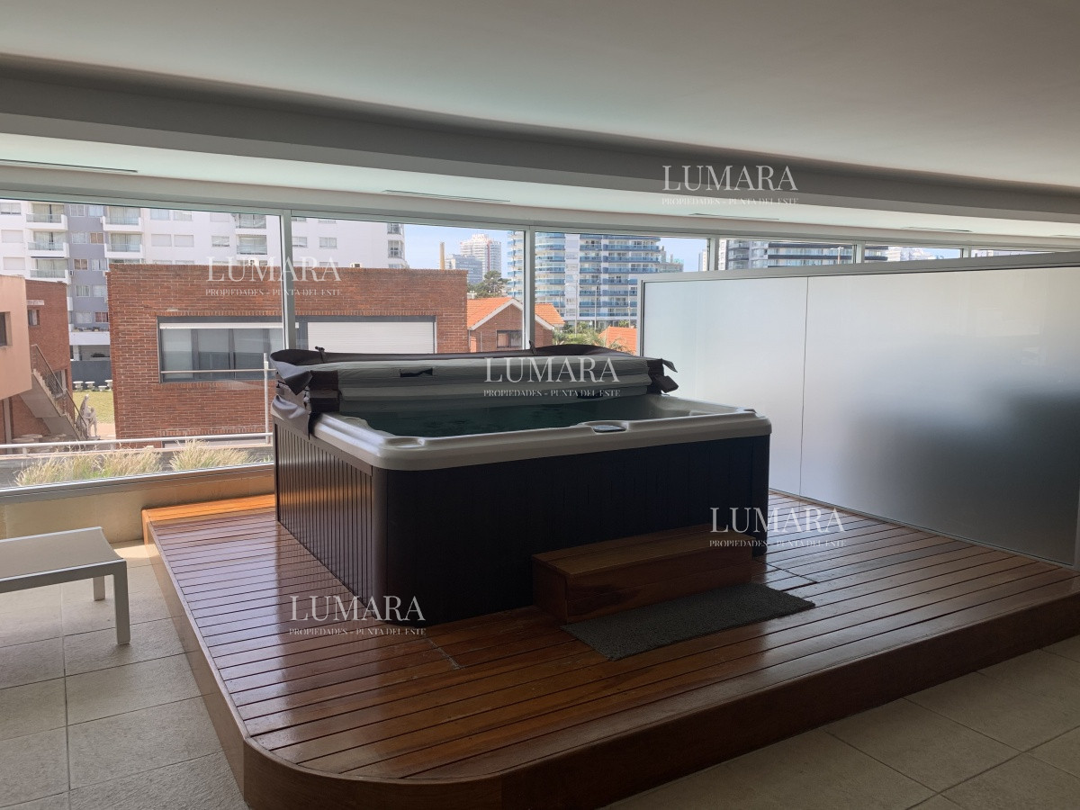 Apartamento ID.2682 - SEASONS TOWER VENTA  EN EXCLUSIVIDAD PISO ALTO MANSA ESQUINERO AL PUERTO