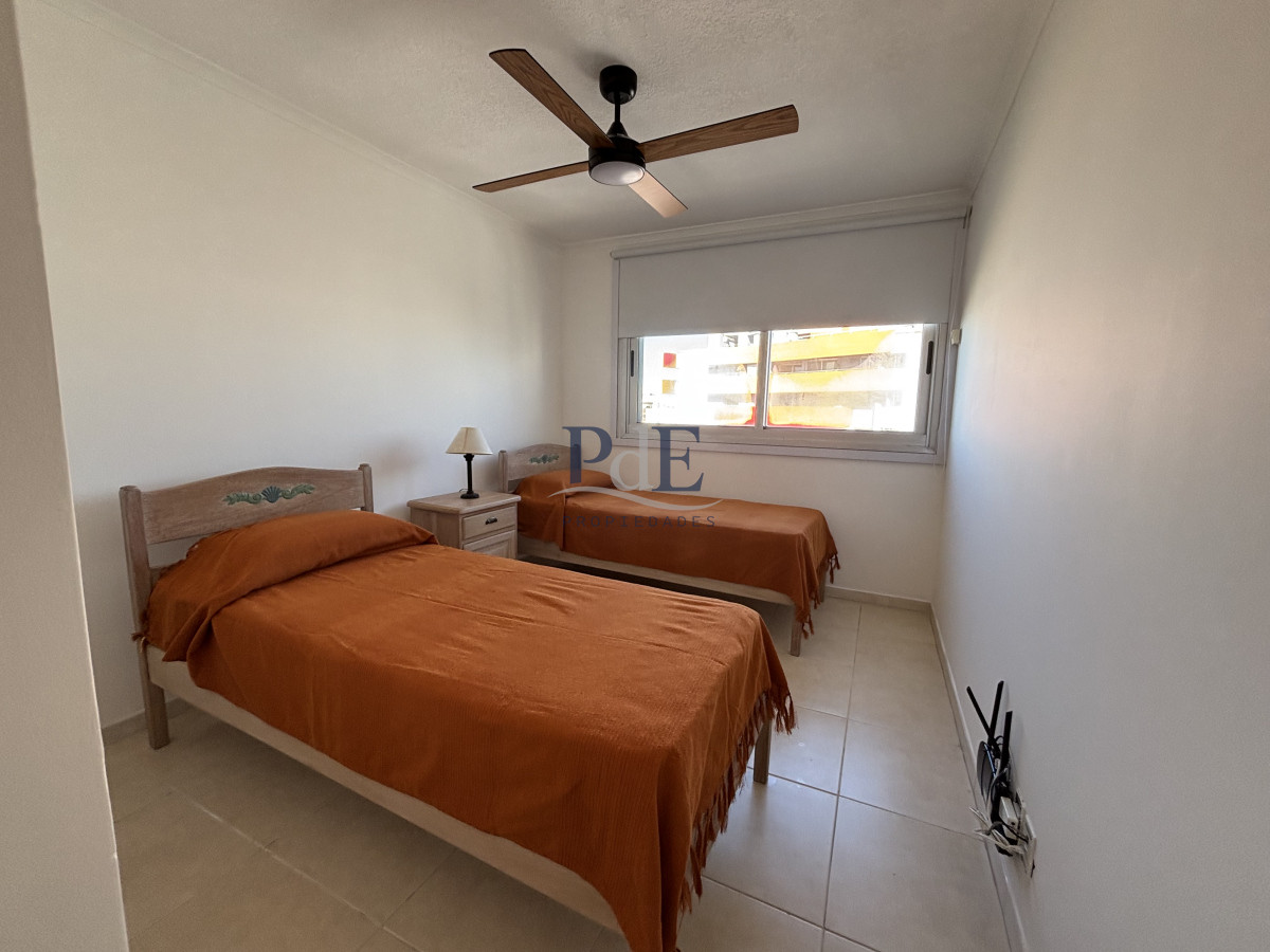 Penthouse con parrillero propio y vista al mar | Playa Brava - Imagen 12