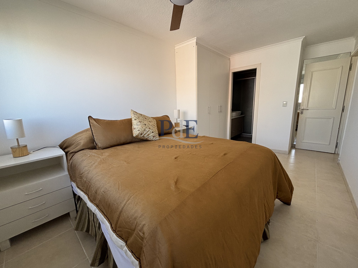 Penthouse con parrillero propio y vista al mar | Playa Brava - Imagen 8