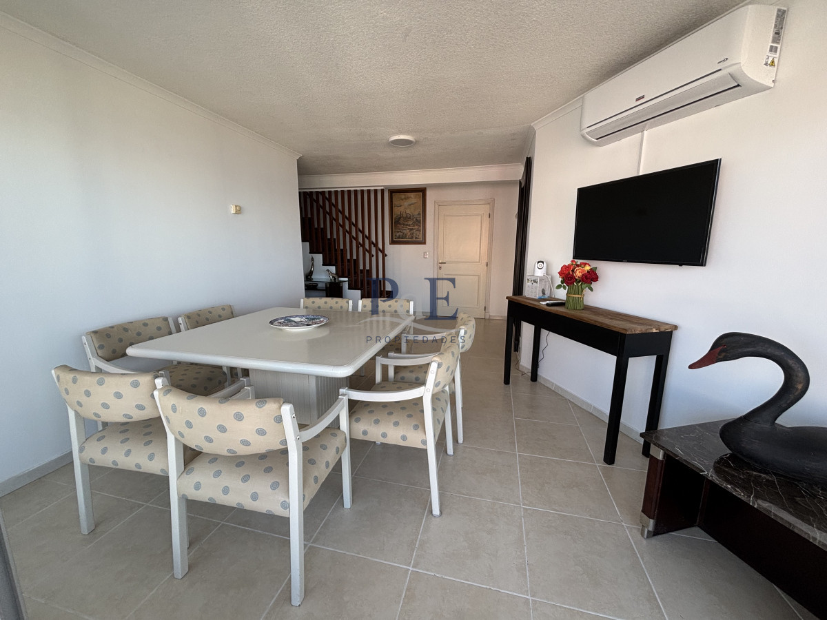 Penthouse con parrillero propio y vista al mar | Playa Brava - Imagen 2