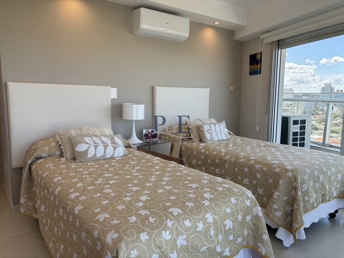 APARTAMENTO PISO ALTO EN PLAYA MANSA - Imagen 20