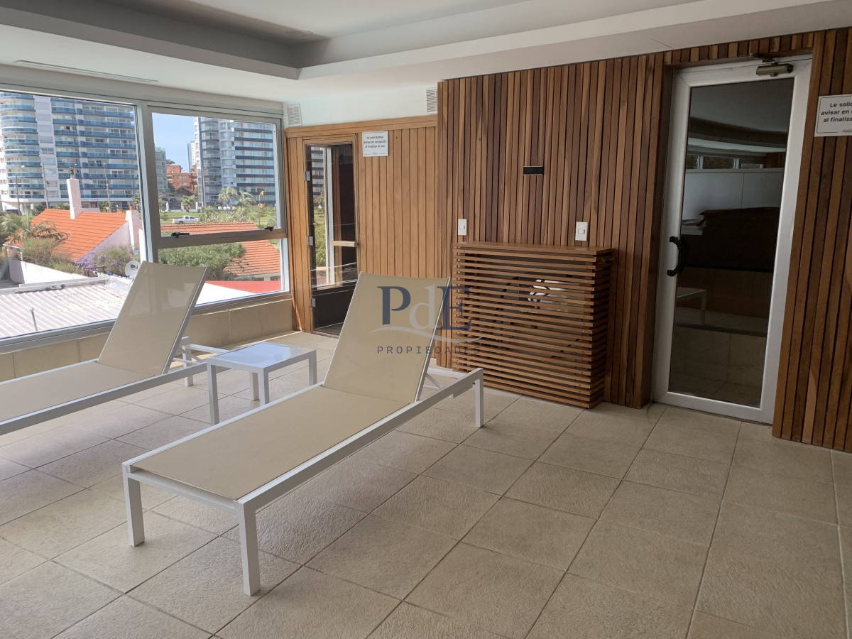 APARTAMENTO PISO ALTO EN PLAYA MANSA - Imagen 39