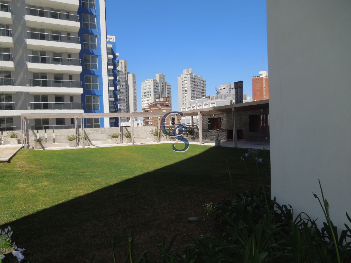 Apartamento ID.298567 - AV CHIVERTA EDIFICIO FOREST TOWER II TODO SOL!!!!!