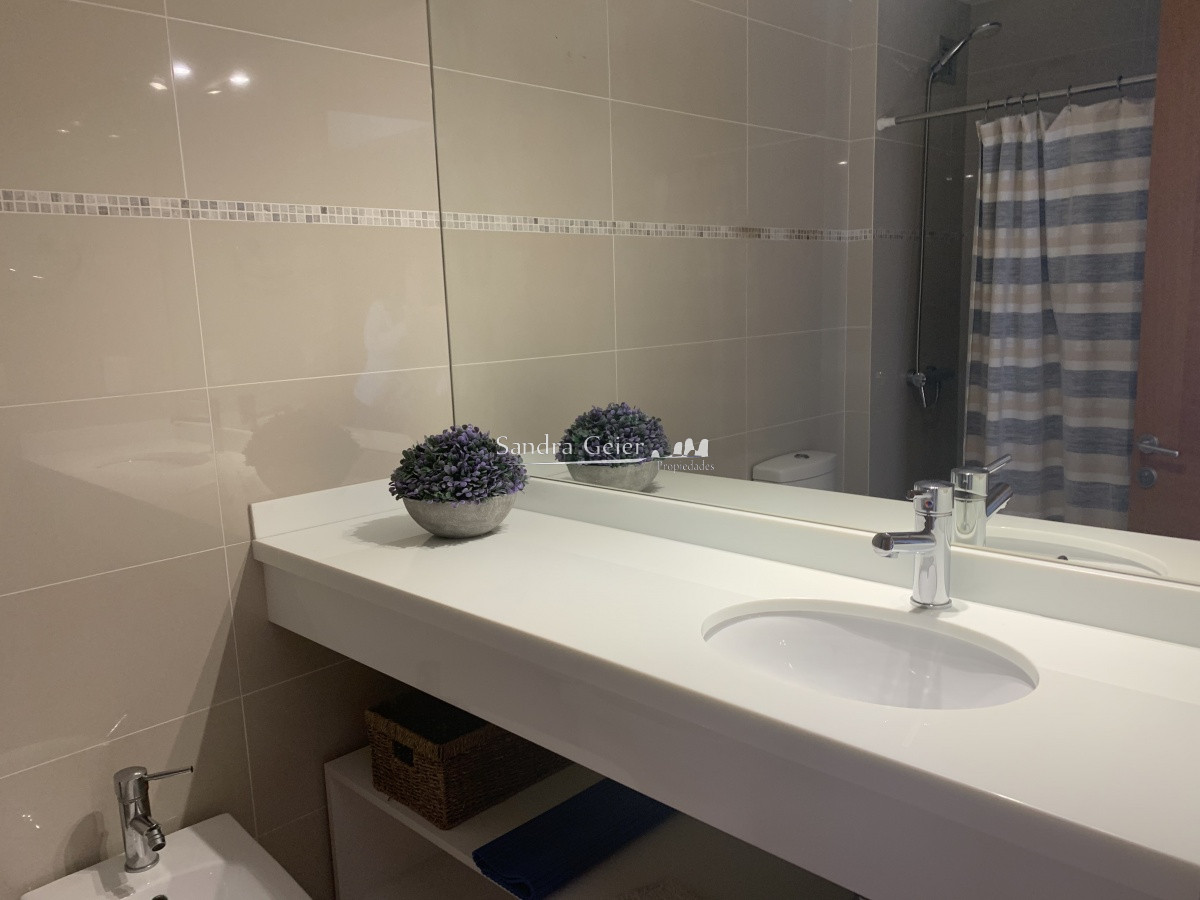 Apartamento ID.709 - VENTA MANSA SUNRISE TOWER PARADA 5 PLAYA MANSA