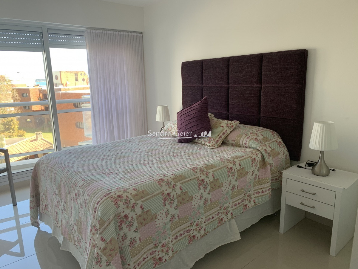 Apartamento ID.709 - VENTA MANSA SUNRISE TOWER PARADA 5 PLAYA MANSA