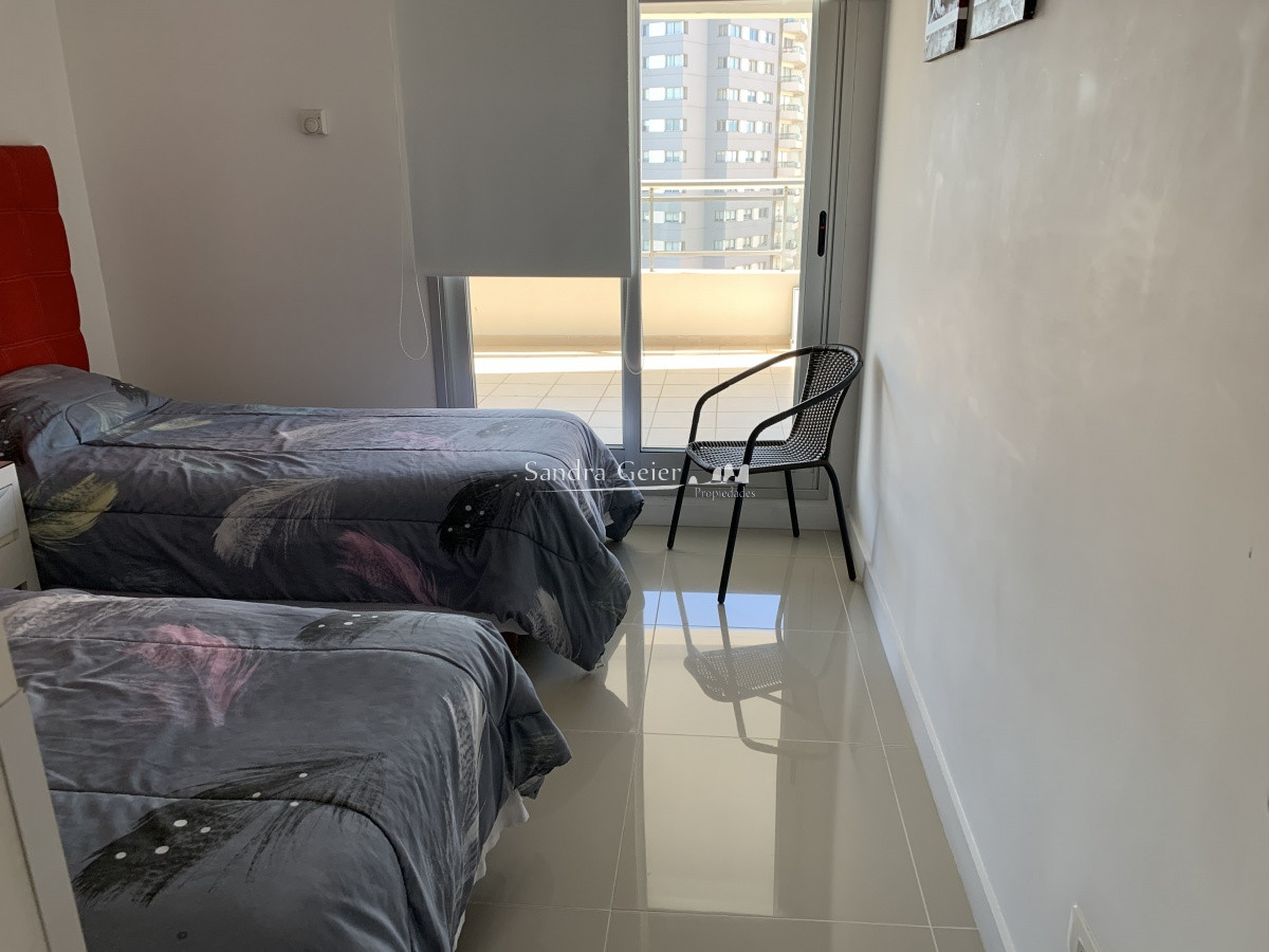 Apartamento ID.1288 - AV. CHIVERTA. MUY LINDA PLANTA  