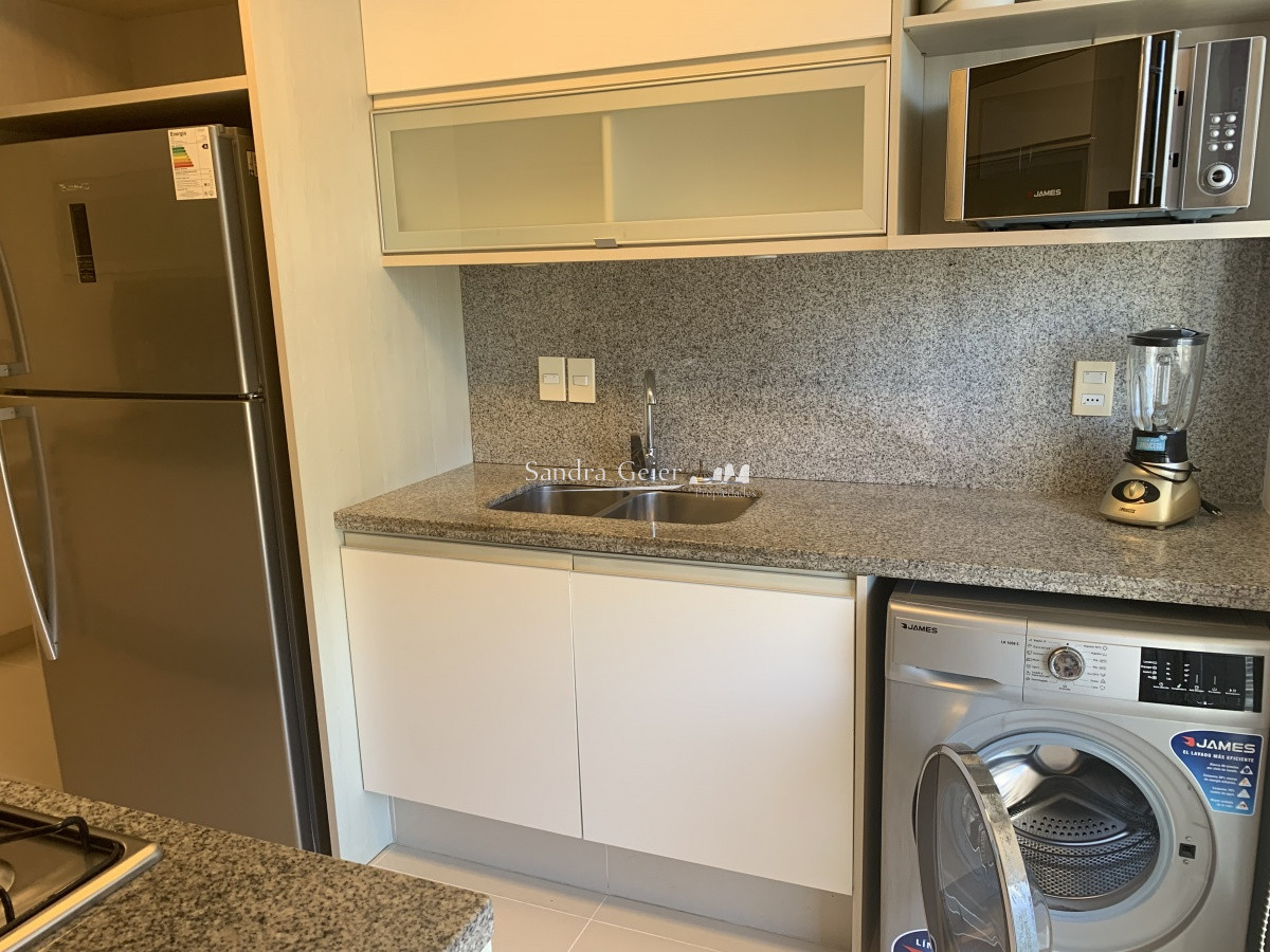 Apartamento ID.709 - VENTA MANSA SUNRISE TOWER PARADA 5 PLAYA MANSA