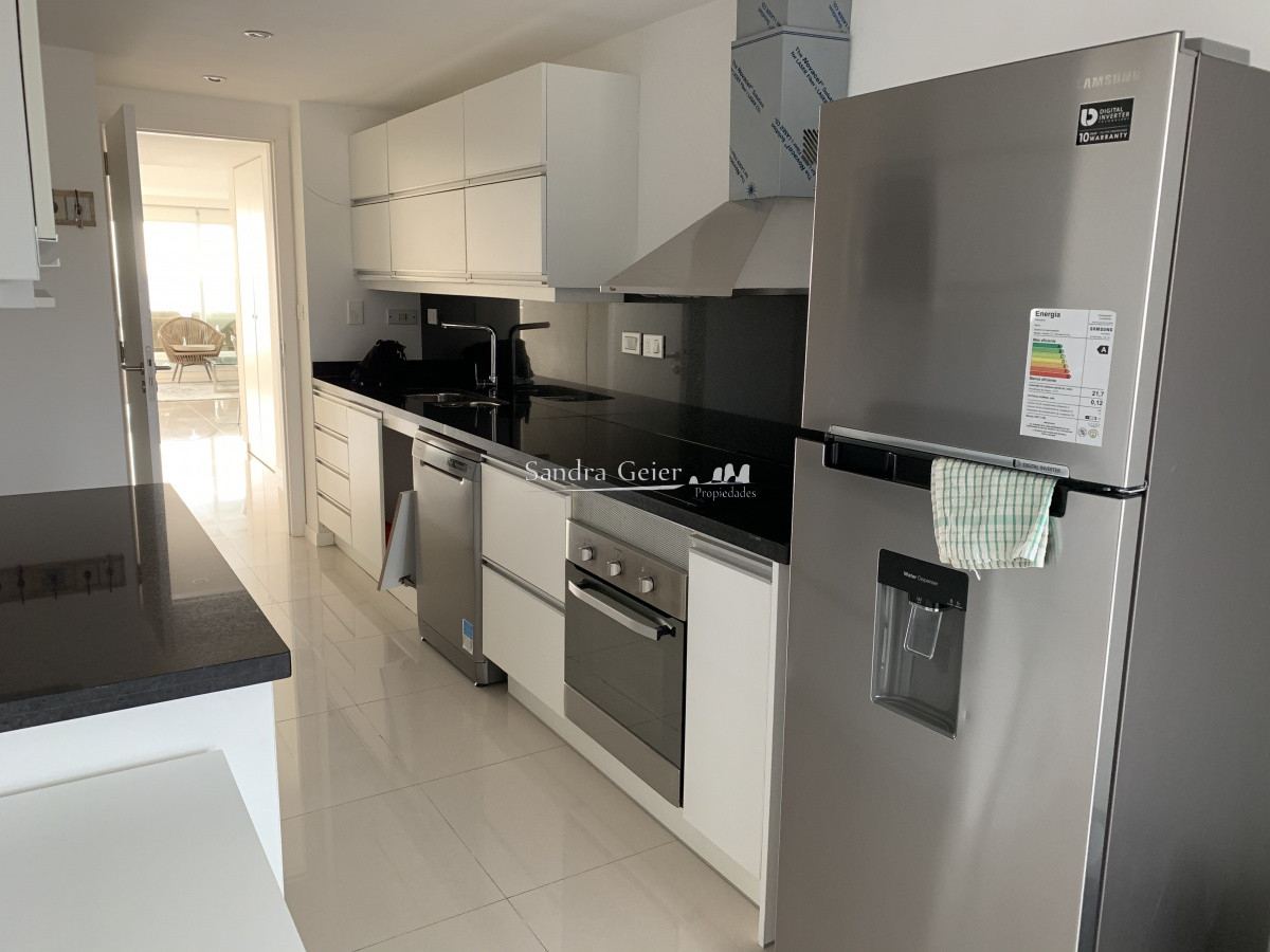 Apartamento ID.1245 - VENTA MANSA PRIMERA FILA FRENTE AL MAR