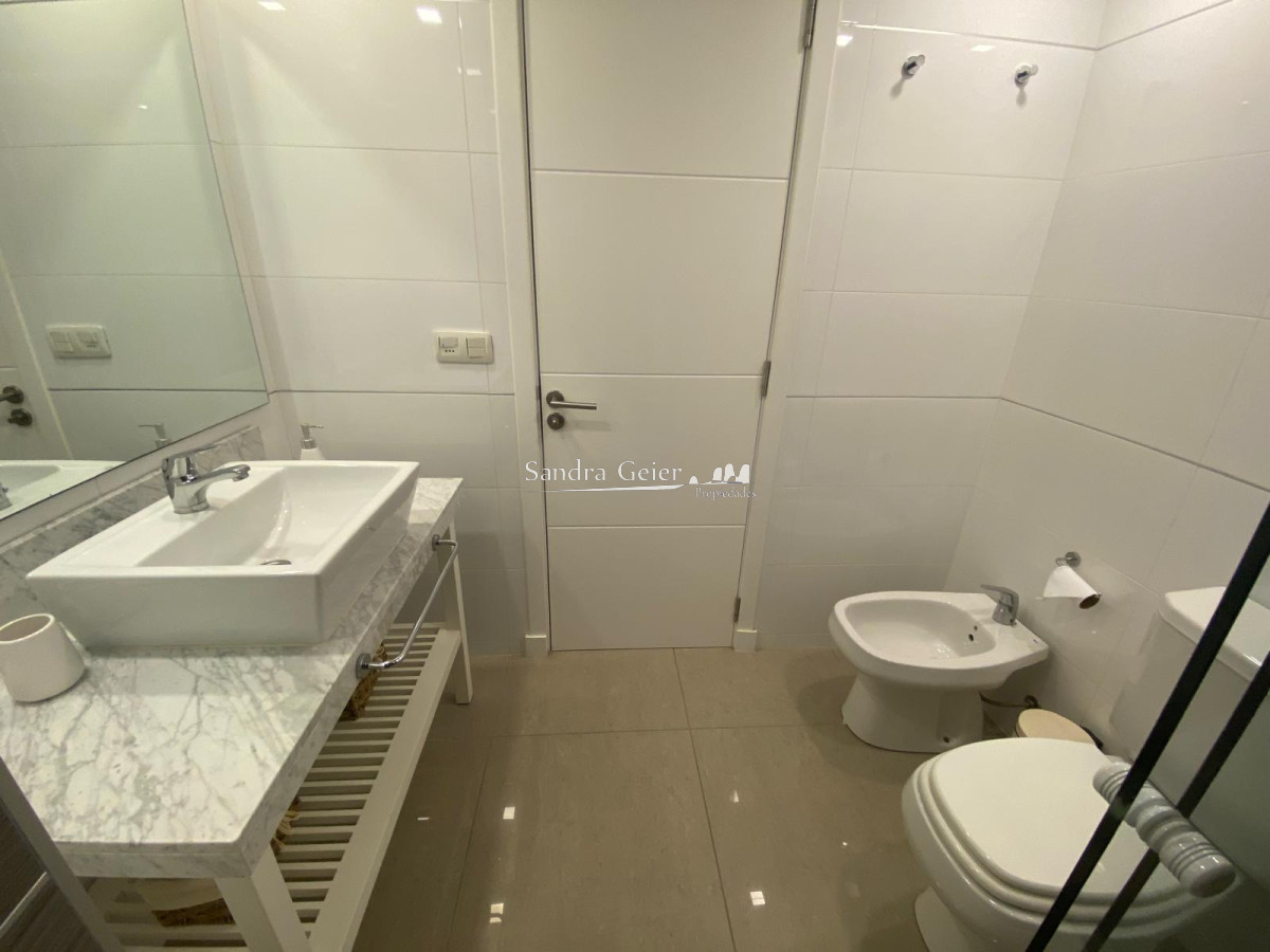 Apartamento ID.2542 - Torre One II venta y alquiler 