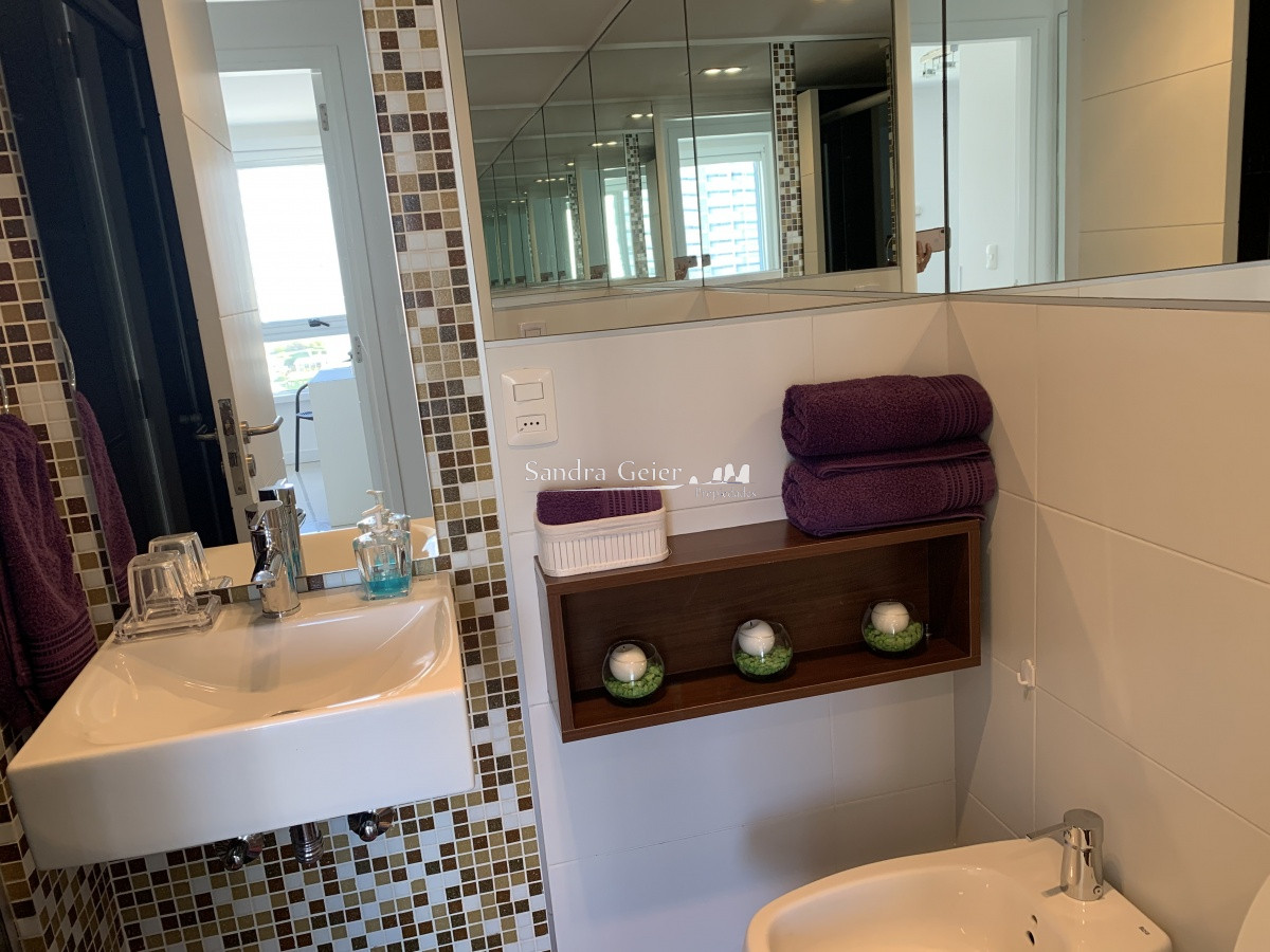 Apartamento ID.1288 - AV. CHIVERTA. MUY LINDA PLANTA  