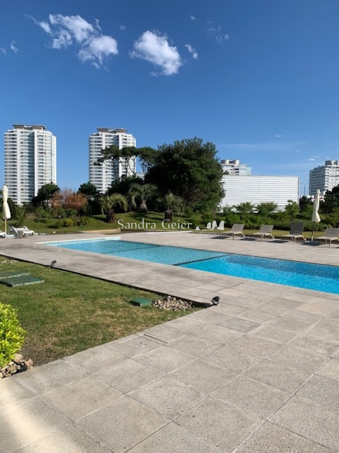 Apartamento ID.702 - AV. ROOSVELT TORRE ONE II