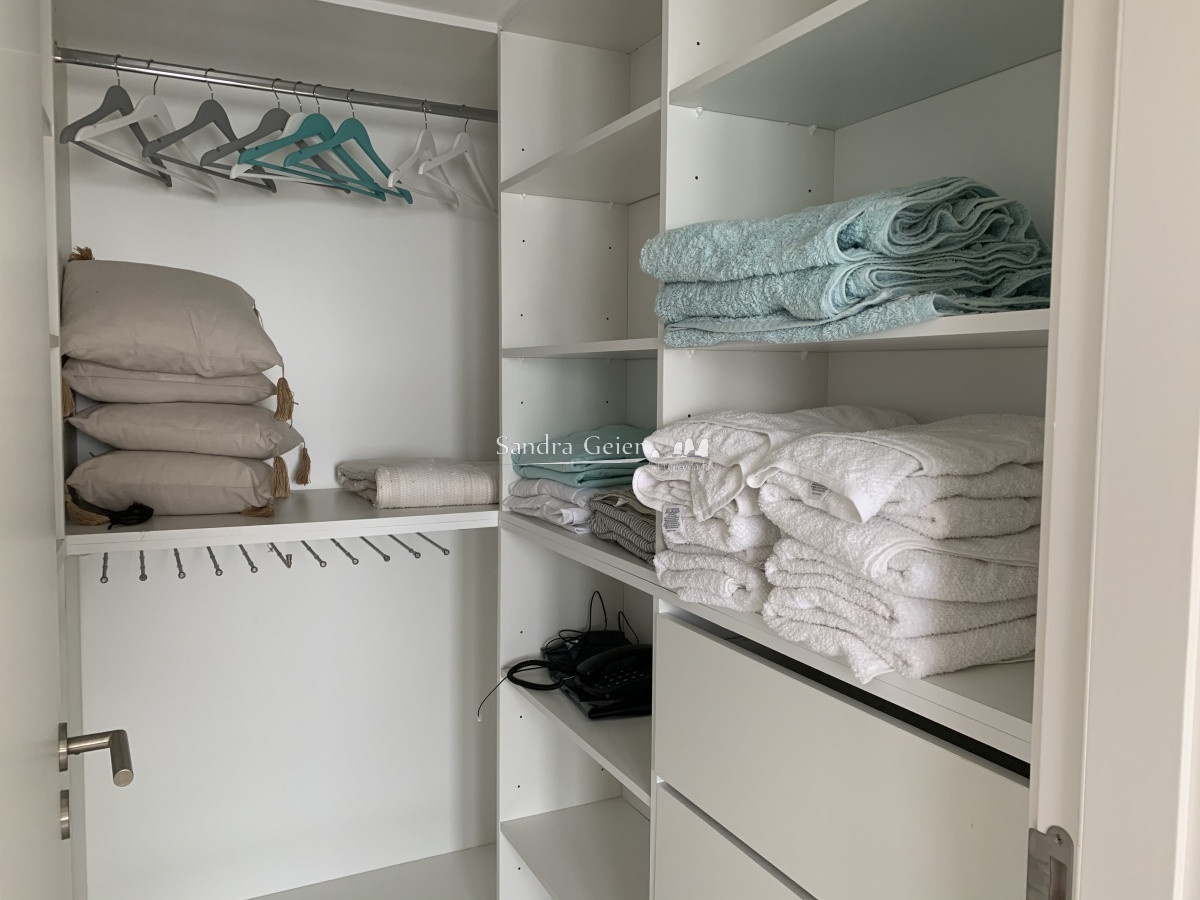 Apartamento ID.1245 - VENTA MANSA PRIMERA FILA FRENTE AL MAR