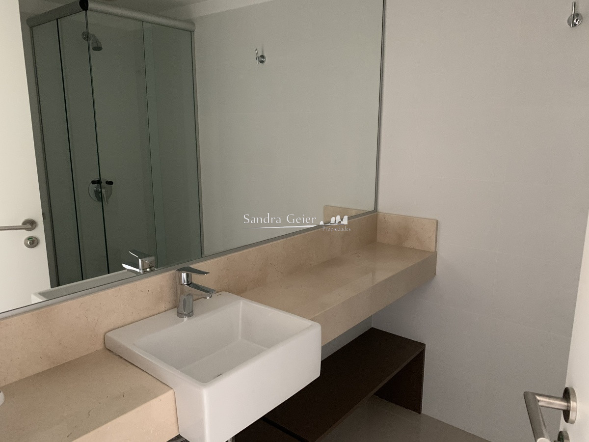 Apartamento ID.1245 - VENTA MANSA PRIMERA FILA FRENTE AL MAR