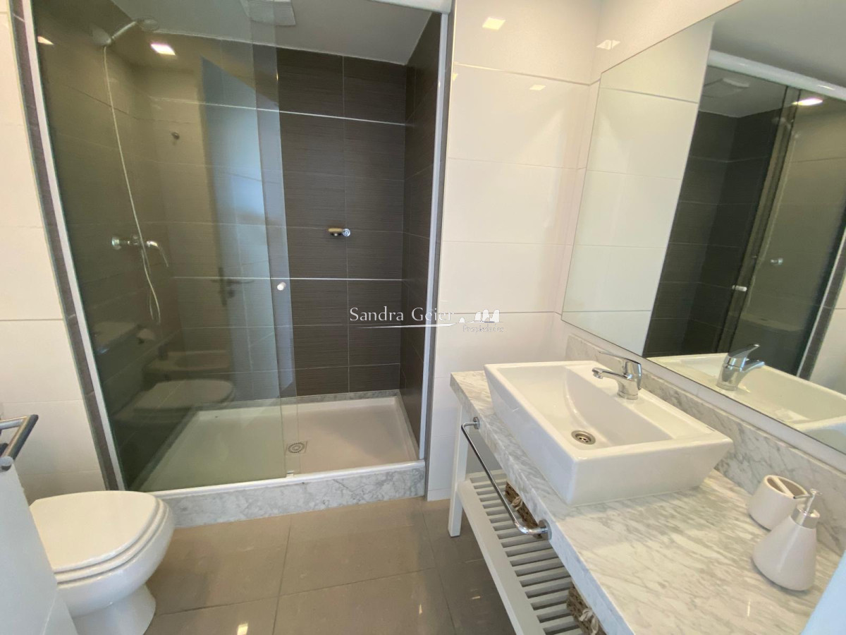 Apartamento ID.2542 - Torre One II venta y alquiler 