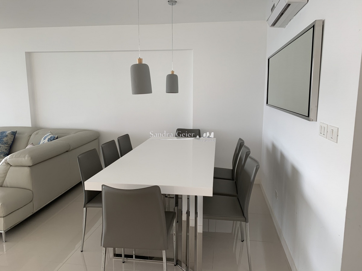 Apartamento ID.1245 - VENTA MANSA PRIMERA FILA FRENTE AL MAR