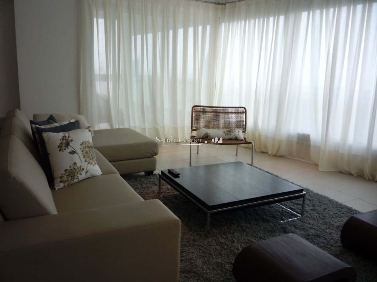 Apartamento ID.639 -  BRAVA - LE PARC ESQUINERO VENTA Y ALQUILER