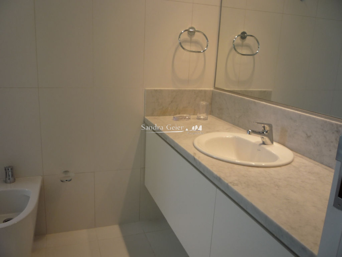 Apartamento ID.639 -  BRAVA - LE PARC ESQUINERO VENTA Y ALQUILER