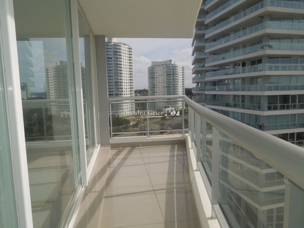 Apartamento ID.702 - AV. ROOSVELT TORRE ONE II