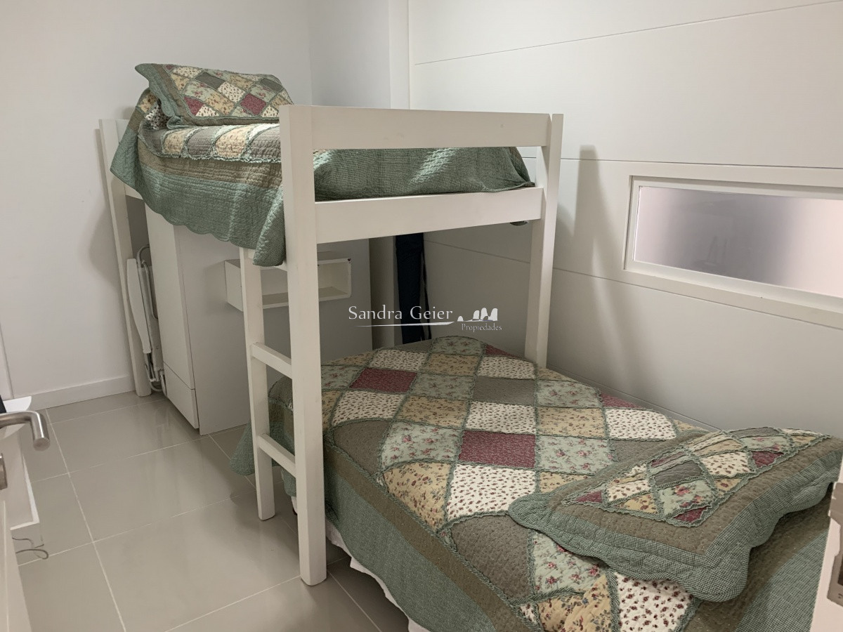 Apartamento ID.1288 - AV. CHIVERTA. MUY LINDA PLANTA  