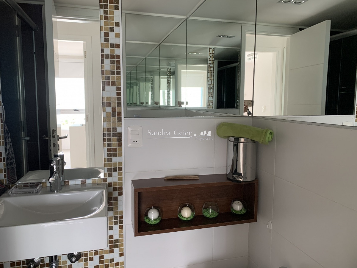 Apartamento ID.1288 - AV. CHIVERTA. MUY LINDA PLANTA  