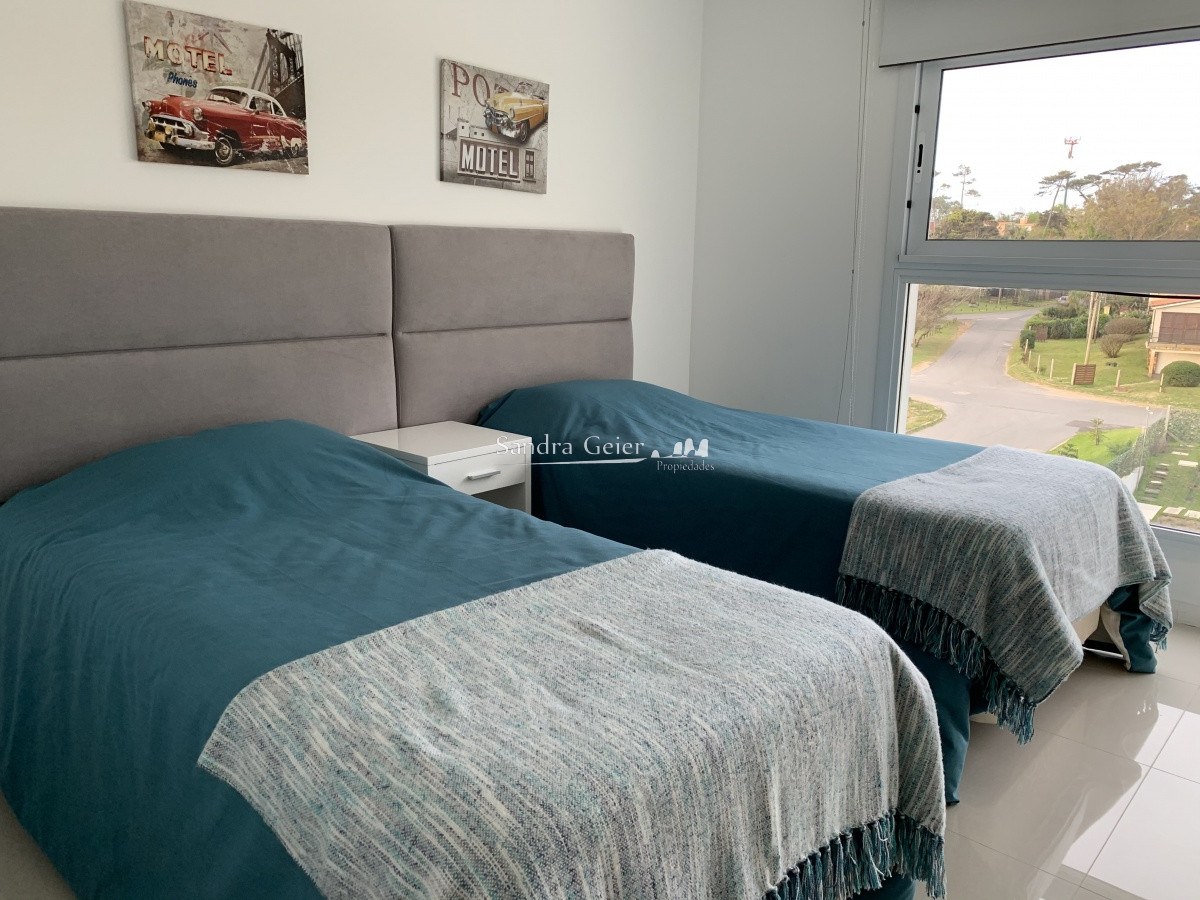 Apartamento ID.1245 - VENTA MANSA PRIMERA FILA FRENTE AL MAR