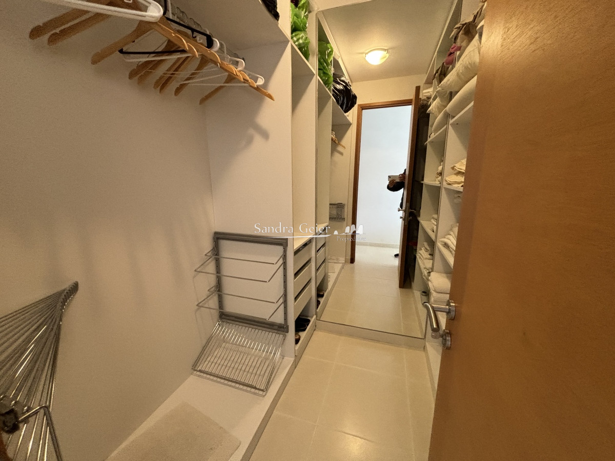 Apartamento ID.2582 - SEASONS TOWER VENTA  MANSA PEGADO A ENJOY CONRAD HOTEL
