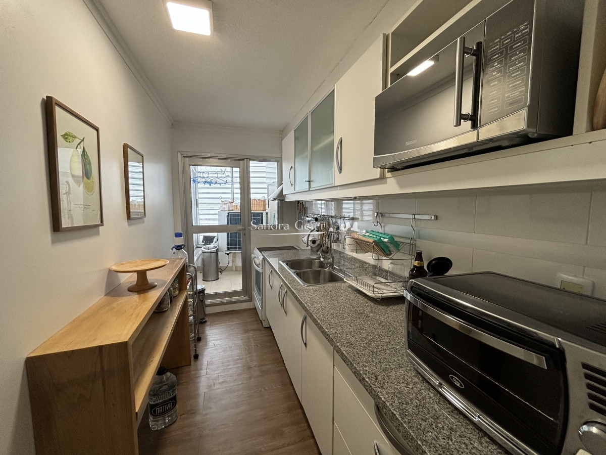 Apartamento ID.197 - AV. CHIVERTA. MUY LINDA PLANTA BRAVA VENTA ORIENTACION SOLAR