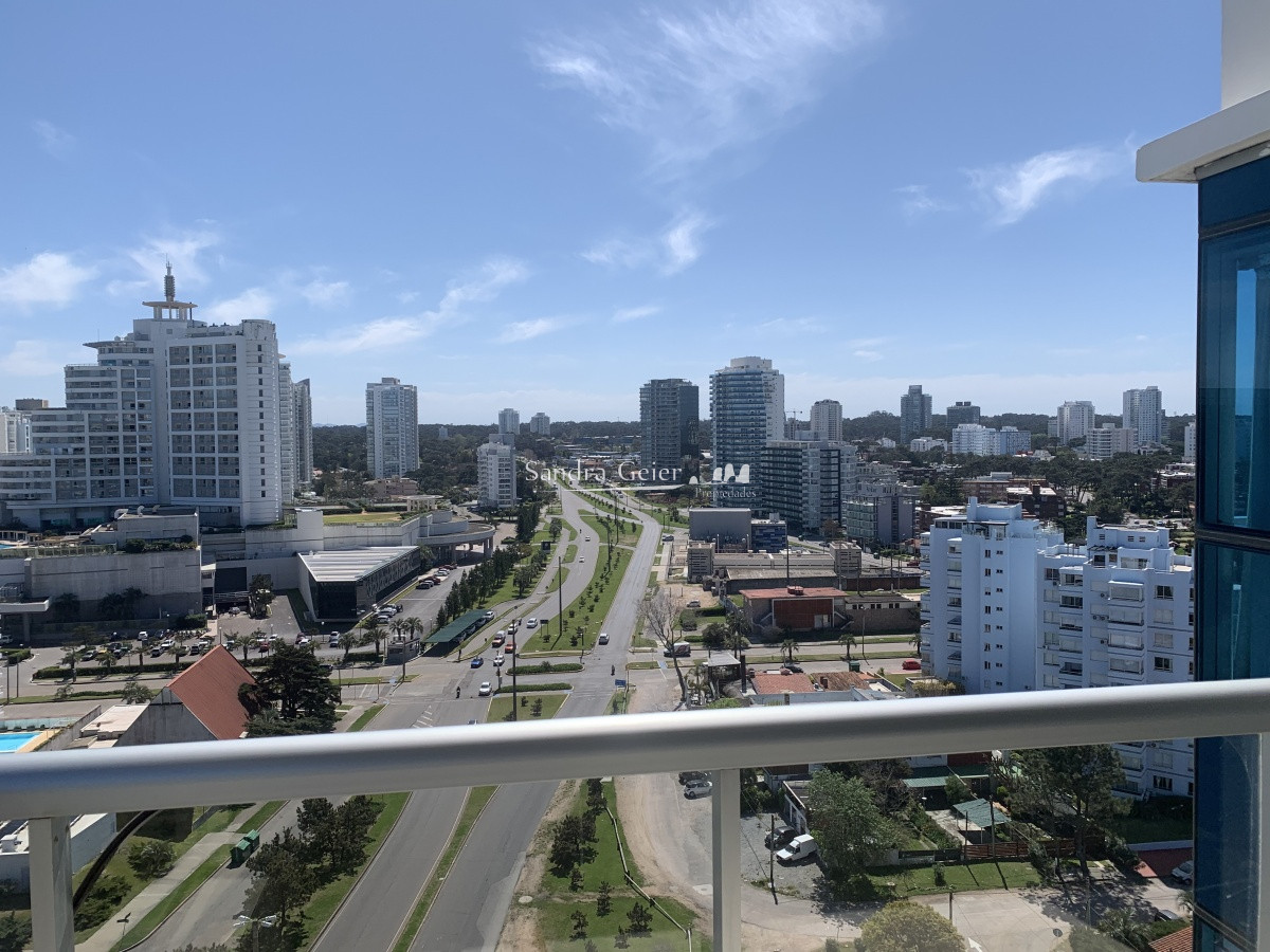 Apartamento ID.1003 - MANSA  VENTA PENT HOUSE PARADA 2 VISTA AL MAR PARRILLA PROPIA