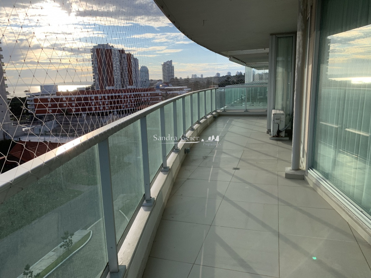 Apartamento ID.1145 - MANSA UNA CUADRA DEL MAR