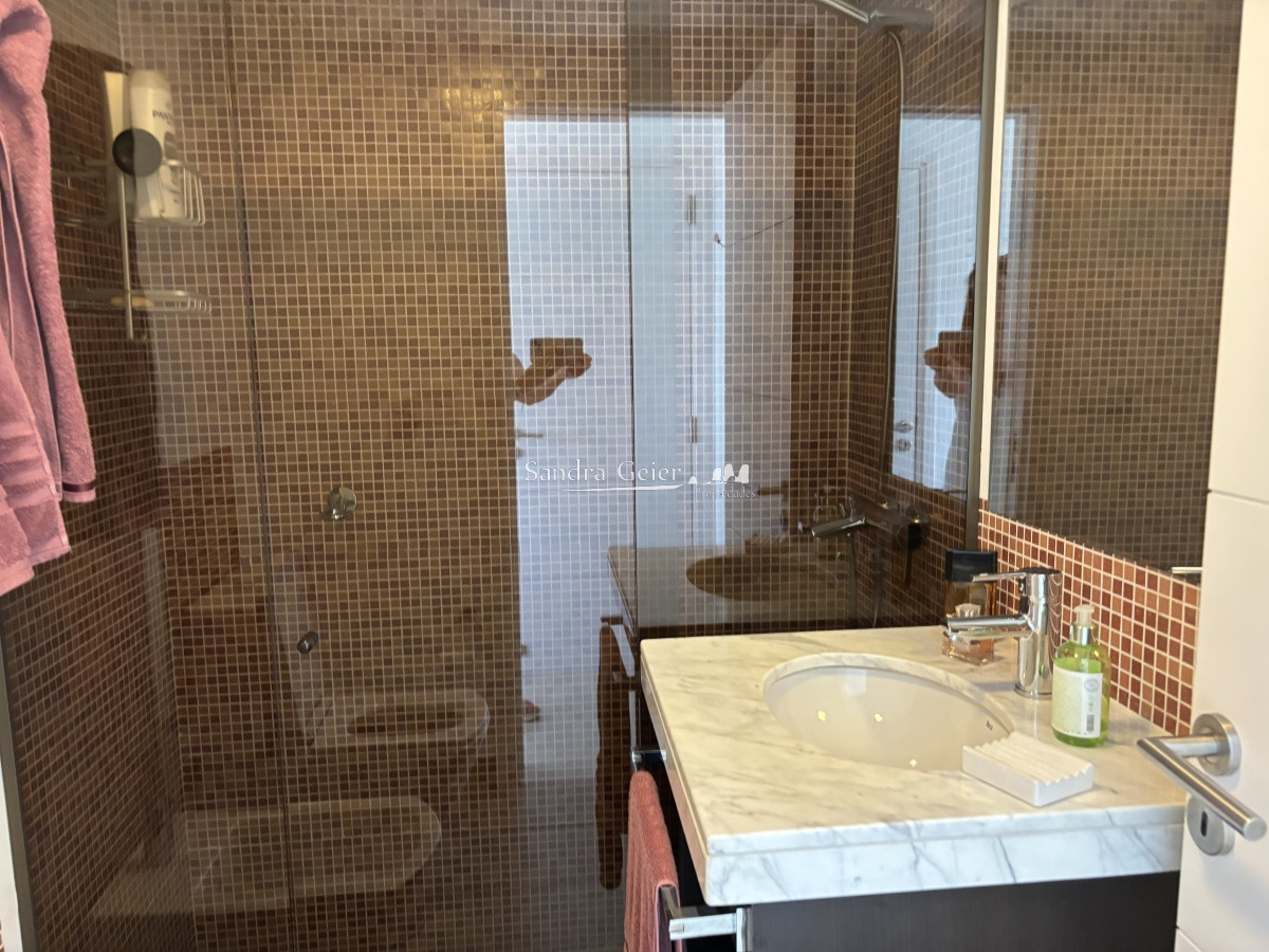 Apartamento ID.2431 - VENTA BRAVA PARADA 6 GARAGE DOBLE DOS DORMITORIOS