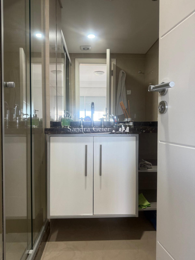 Apartamento ID.2983 - Venta mansa piso alto atrás Enjoy