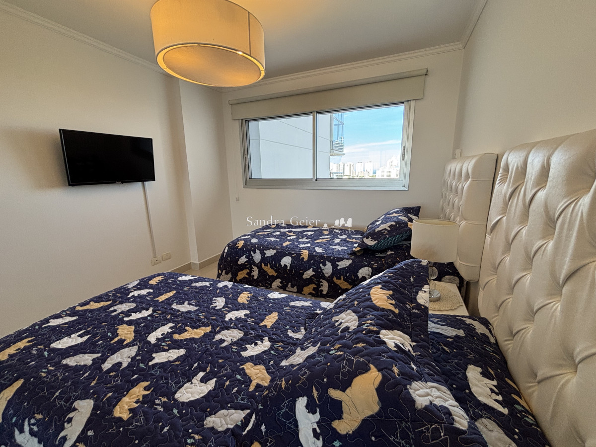 Apartamento ID.830 -  VENTA MIAMI BOULEVARD  TORRE I PISO ALTO AL FRENTE