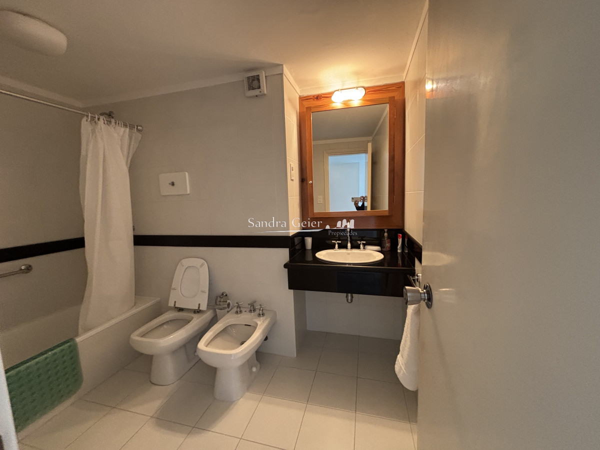 Apartamento ID.3140 - VENTA EN EXCLUSIVIDAD MALECON MANSA FRENTE AL MAR
