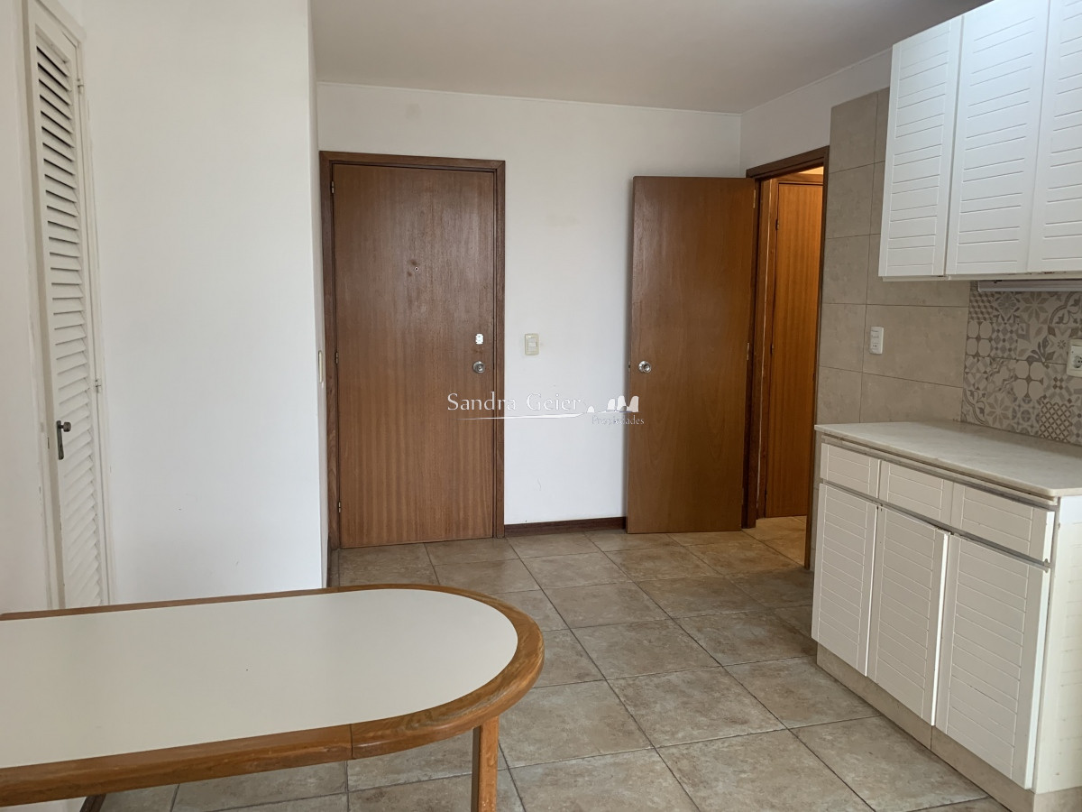 Apartamento ID.2103 - AV ROOSVELT Y PEDRAGOSA SIERRA PISO ALTO RECICLADO