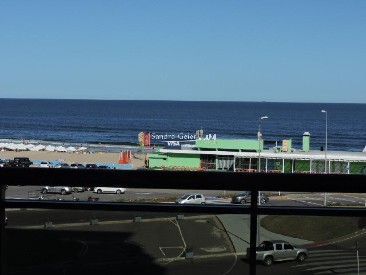 Apartamento ID.1253 - EXCELENTE VISTA FRENTE AL MAR PARADA 2 DE PLAYA BRAVA