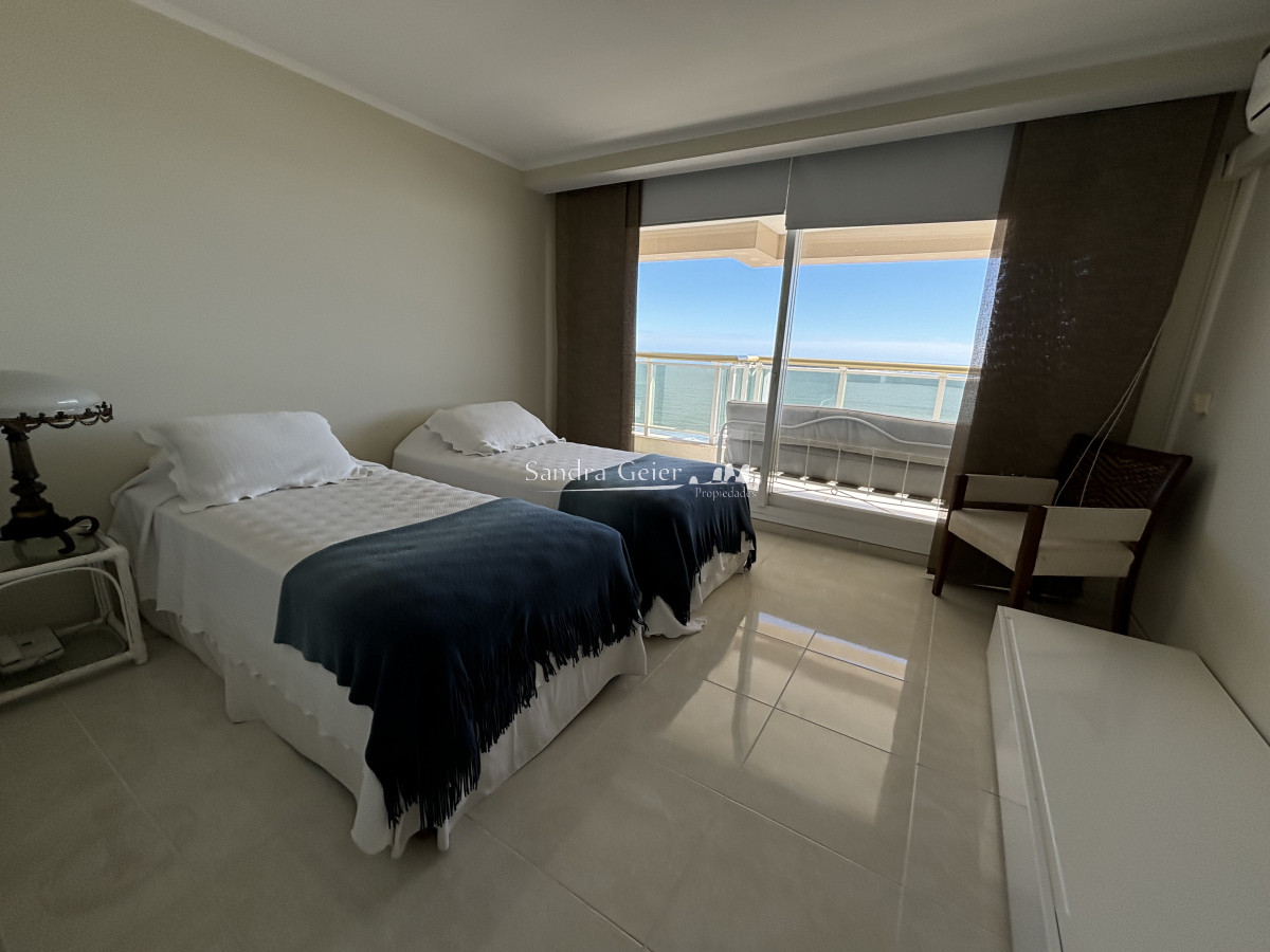 Apartamento ID.2777 - VENTA  MANSA LE JARDIN MANSA PRIMERA FILA UNIFICADO CENTRAL