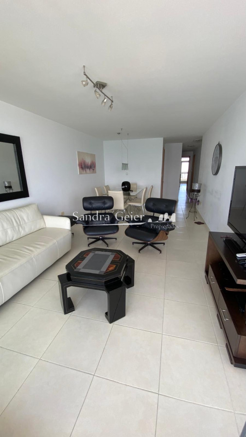 Apartamento ID.2583 - SEASONS TOWER VENTA Y ALQUILER PISO ALTO MANSA