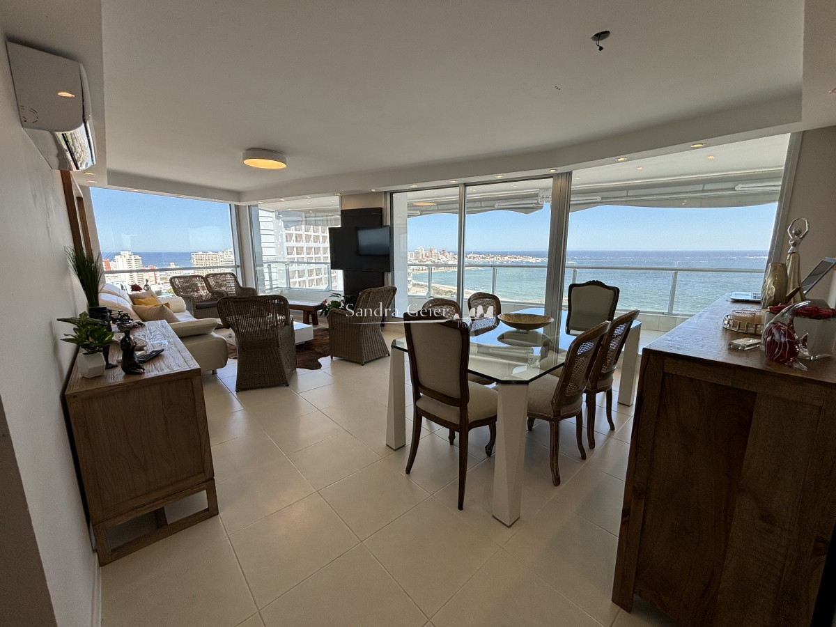 Apartamento ID.2258 - SEASONS TOWER VENTA PISO ALTO MANSA ESQUINERO AL PUERTO