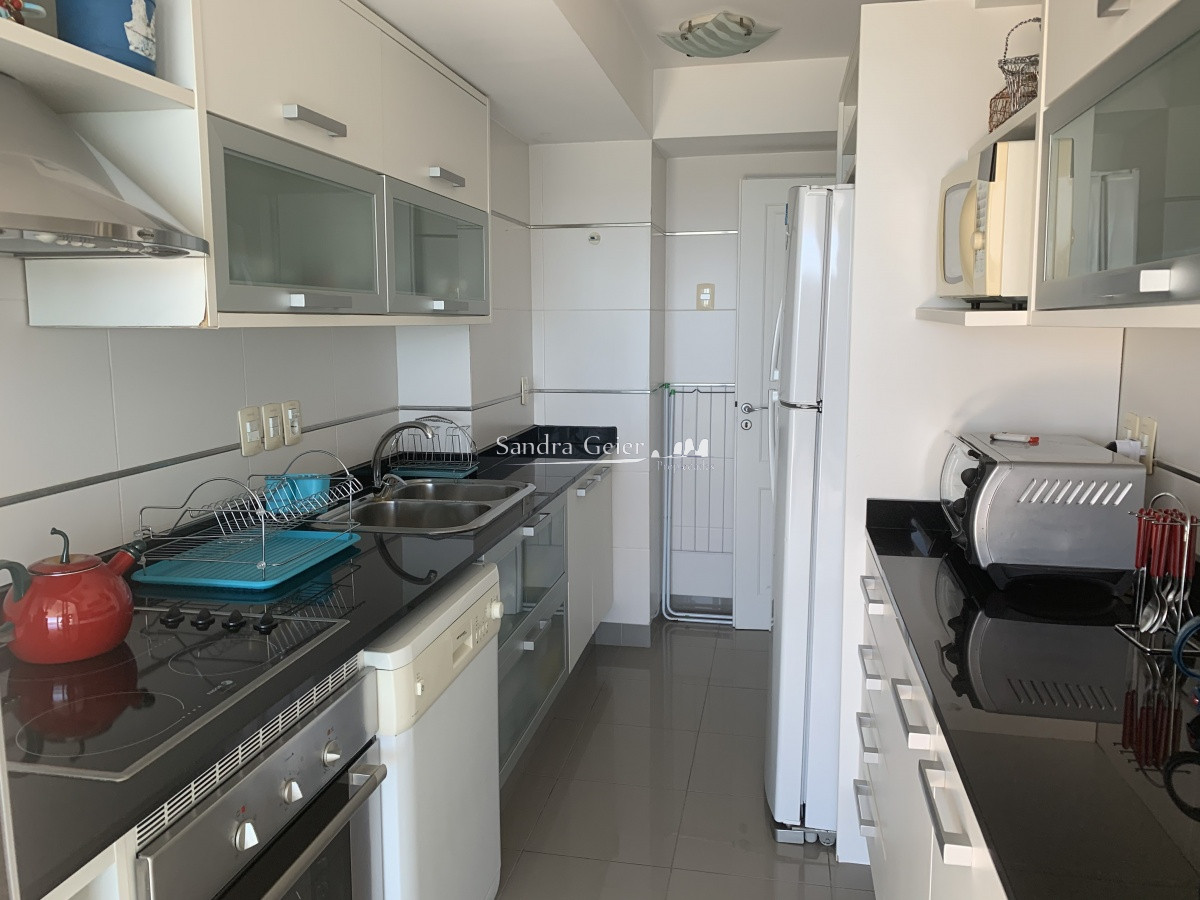 Apartamento ID.1003 - MANSA  VENTA PENT HOUSE PARADA 2 VISTA AL MAR PARRILLA PROPIA